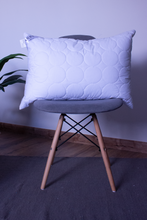 تحميل الصورة في عارض المعرض ، Capitone Pillow